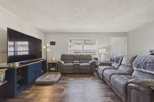 9710 Lark St, Denver, CO 80260 - Photo 6