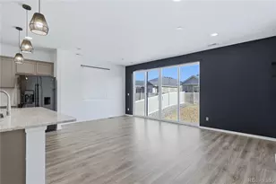 10562 Yosemite St, Commerce City, CO 80640 - Photo 6