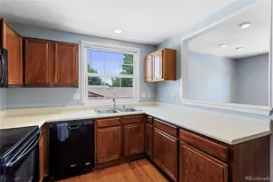 1495 S Biscay Ct, Aurora, CO 80017 - Photo 8
