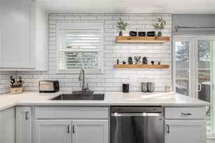 639 W Jamison Cir, Littleton, CO 80120 - Photo 8