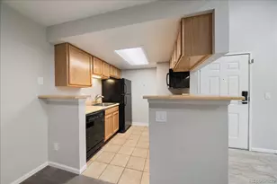 10293 E Peakview Ave, Englewood, CO 80111 - Photo 8