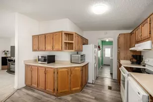 9024 Madeleine St, Denver, CO 80260 - Photo 16