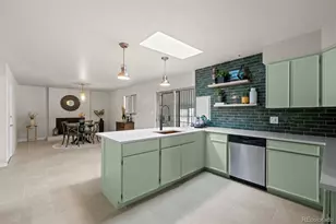 442 Titan Ct, Aurora, CO 80011 - Photo 2