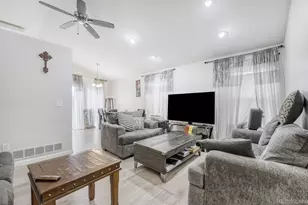 18946 E 22nd Pl, Aurora, CO 80011 - Photo 4