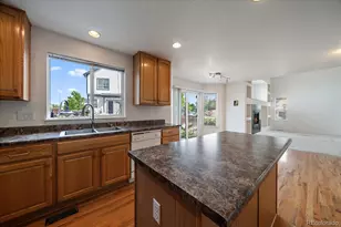 5552 Jasper St, Denver, CO 80239 - Photo 8