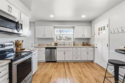 2110 Applewood Drive, Lakewood, CO 80215 - Photo 10