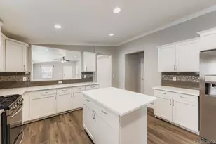 8048 N Jasmine Street W, Dupont, CO 80024 - Photo 2