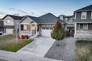 22603 E Radcliff Dr, Aurora, CO 80015 - Photo 2