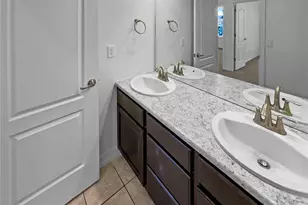 7628 S Country Club Pkwy, Aurora, CO 80016 - Photo 26