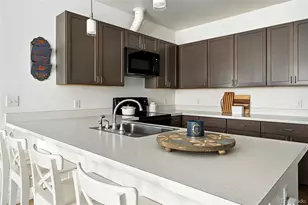 8475 E 36th Ave, Denver, CO 80238 - Photo 16