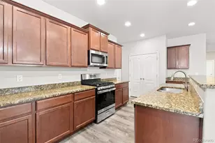 9548 Dahlia Ln, Thornton, CO 80229 - Photo 4