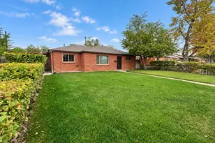 9211 Lillian Ln, Thornton, CO 80229 - Photo 2