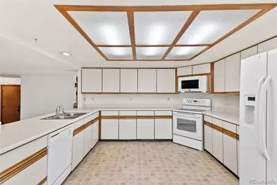 11303 E Warren Avenue, Aurora, CO 80014 - Photo 16