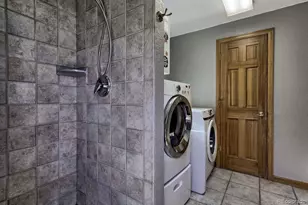 10197 Crest View Dr, Morrison, CO 80465 - Photo 28