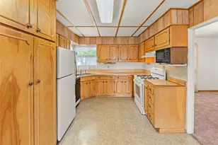 322 Emerson St, Wray, CO 80758 - Photo 18