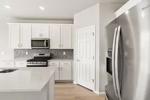 1957 S Coolidge Wy, Aurora, CO 80018 - Photo 4