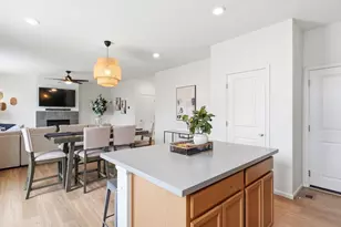 5952 N Liverpool Ct, Aurora, CO 80019 - Photo 10