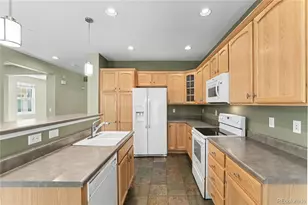 10546 Graymont Ln, Littleton, CO 80126 - Photo 6