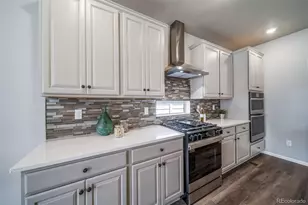 22204 E 49th Pl, Aurora, CO 80019 - Photo 10