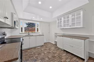 2436 S Lansing Way, Aurora, CO 80014 - Photo 8