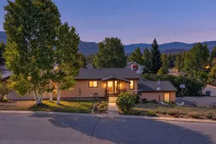 1910 Jackson Ave, Kremmling, CO 80459 - Photo 2