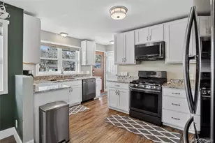 1313 Laredo St, Aurora, CO 80011 - Photo 4