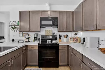 8475 E 36th Avenue #221, Denver, CO 80238 - Photo 2