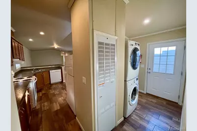 460 E Colfax Avenue, Bennett, CO 80102 - Photo 10