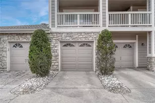 4251 S Blackhawk Cir, Aurora, CO 80014 - Photo 2