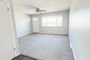 489 Toledo, Aurora, CO 80011 - Photo 2