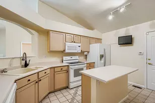 9663 Brentwood Way, Broomfield, CO 80021 - Photo 8