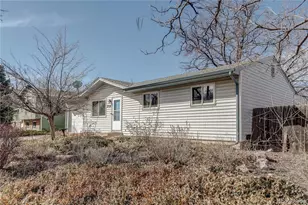 711 S Moline St, Aurora, CO 80012 - Photo 1