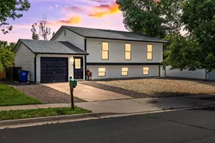 1642 S Salida Way, Aurora, CO 80017 - Photo 1