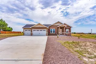 1350 N Ladonia Dr, Pueblo, CO 81007 - Photo 1