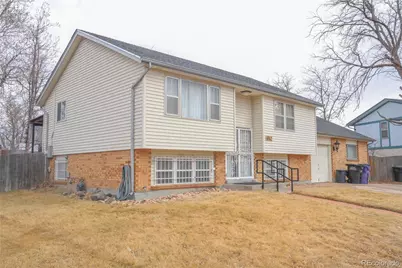 4962 Titan Way, Denver, CO 80239 - Photo 1