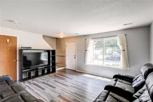 6330 Rockville Dr, Colorado Springs, CO 80923 - Photo 4