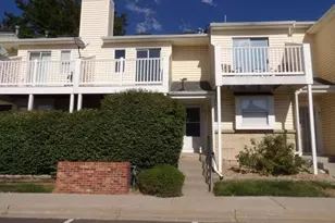 956 S Pitkin Ct, Aurora, CO 80017 - Photo 1