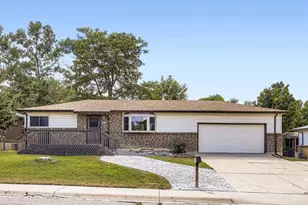 811 S Tyler Ave, Loveland, CO 80537 - Photo 1