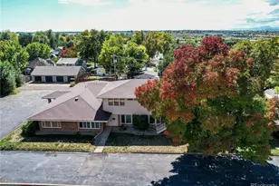 914 W 6th St, Loveland, CO 80537 - Photo 1