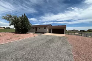 644 S Avenida Del Oro, Pueblo, CO 81007 - Photo 1