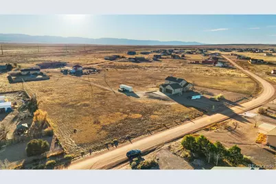 460 E Fredonia Drive, Pueblo, CO 81007 - Photo 1