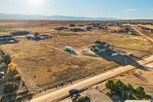 460 E Fredonia Dr, Pueblo, CO 81007 - Photo 1