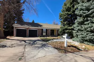 2713 S Paris Pl, Aurora, CO 80014 - Photo 1