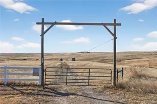 5689 S Tom Bay Ct, Bennett, CO 80102 - Photo 1