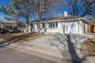 2820 S Ivanhoe St, Denver, CO 80222 - Photo 1