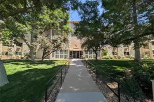 3184 S Heather Gardens Way, Aurora, CO 80014 - Photo 1