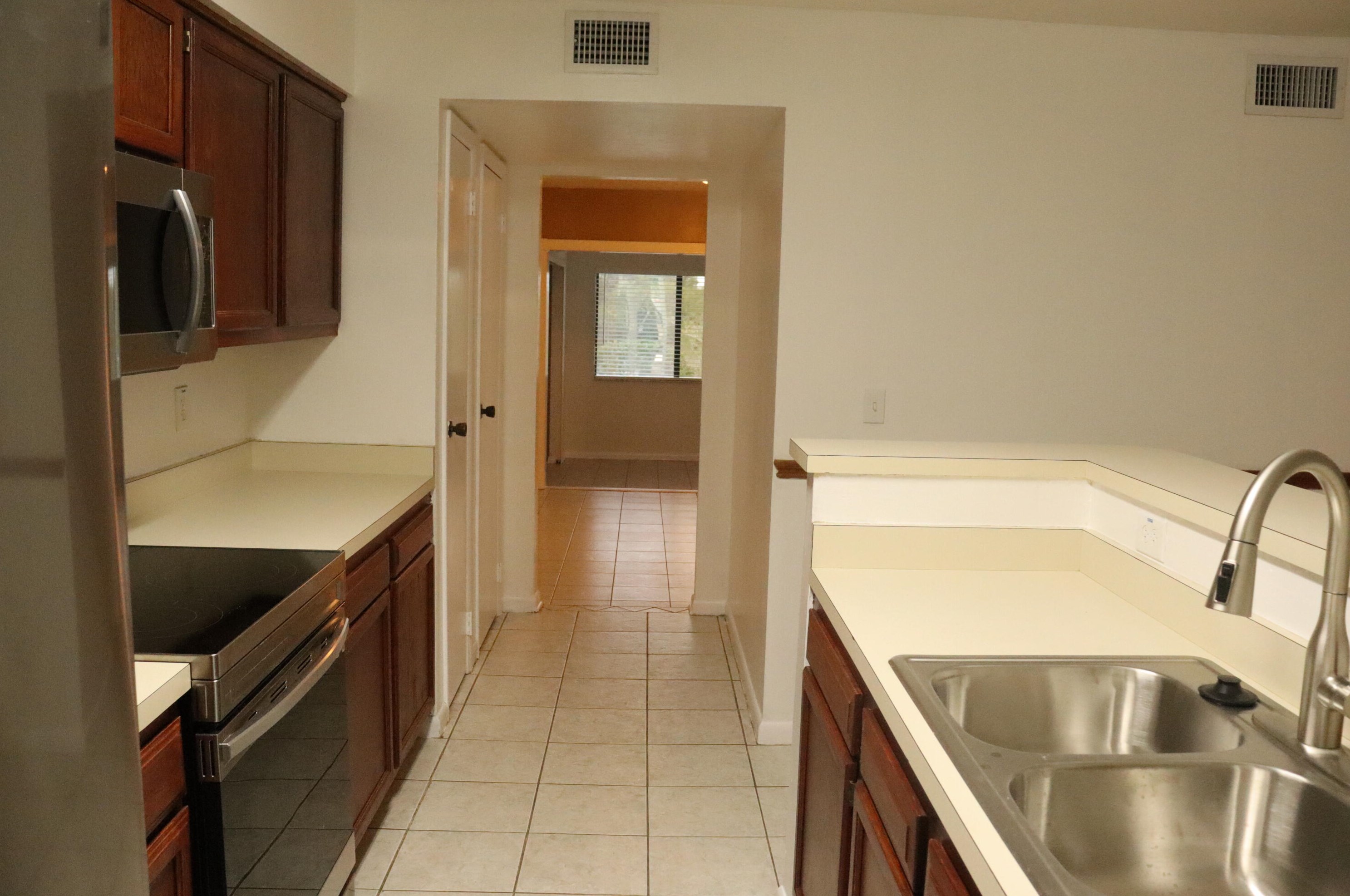 1728 Quail Trl, Melbourne, FL 32935