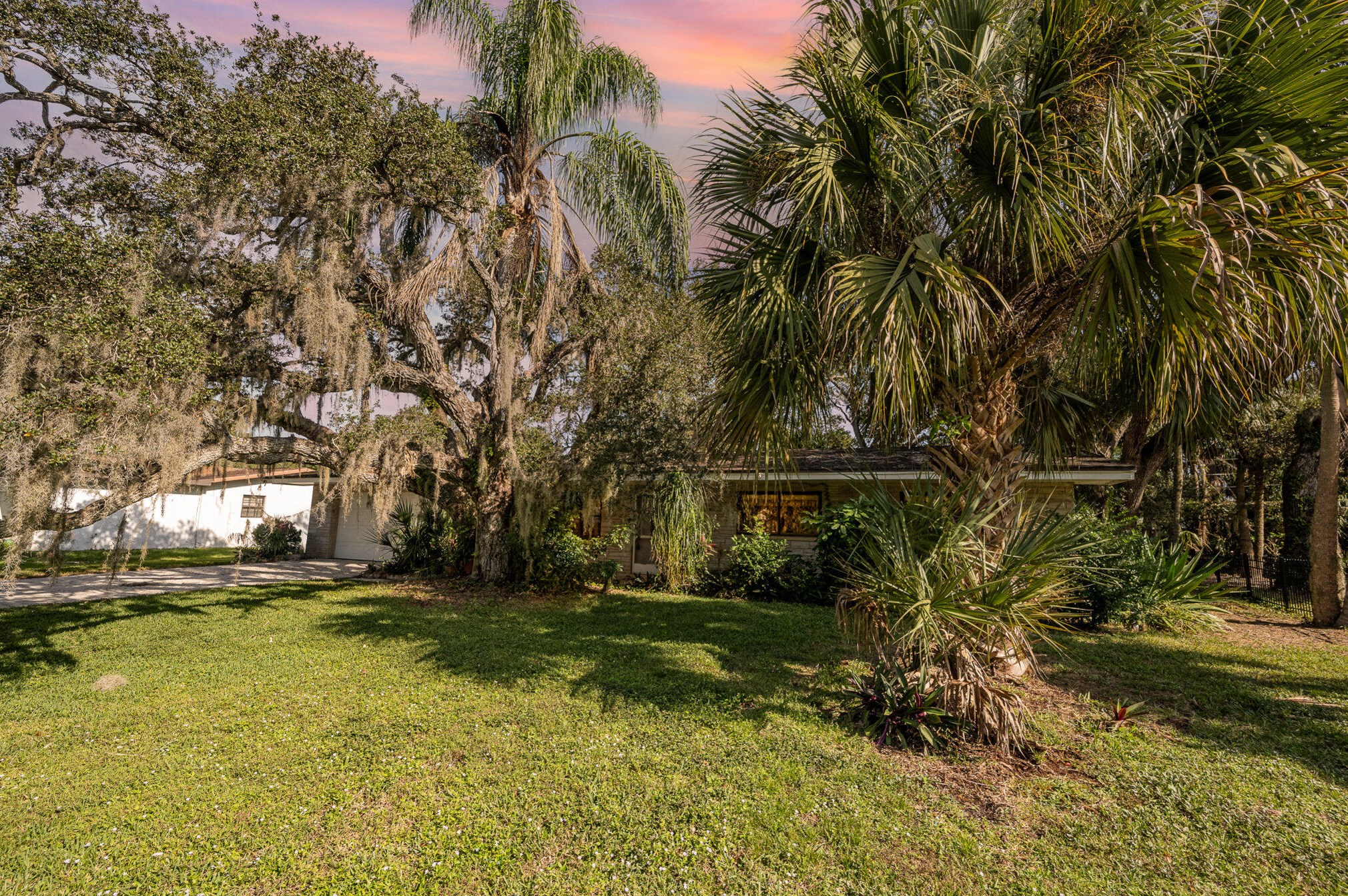 981 Lytton Rd, Melbourne, FL 32934-9015