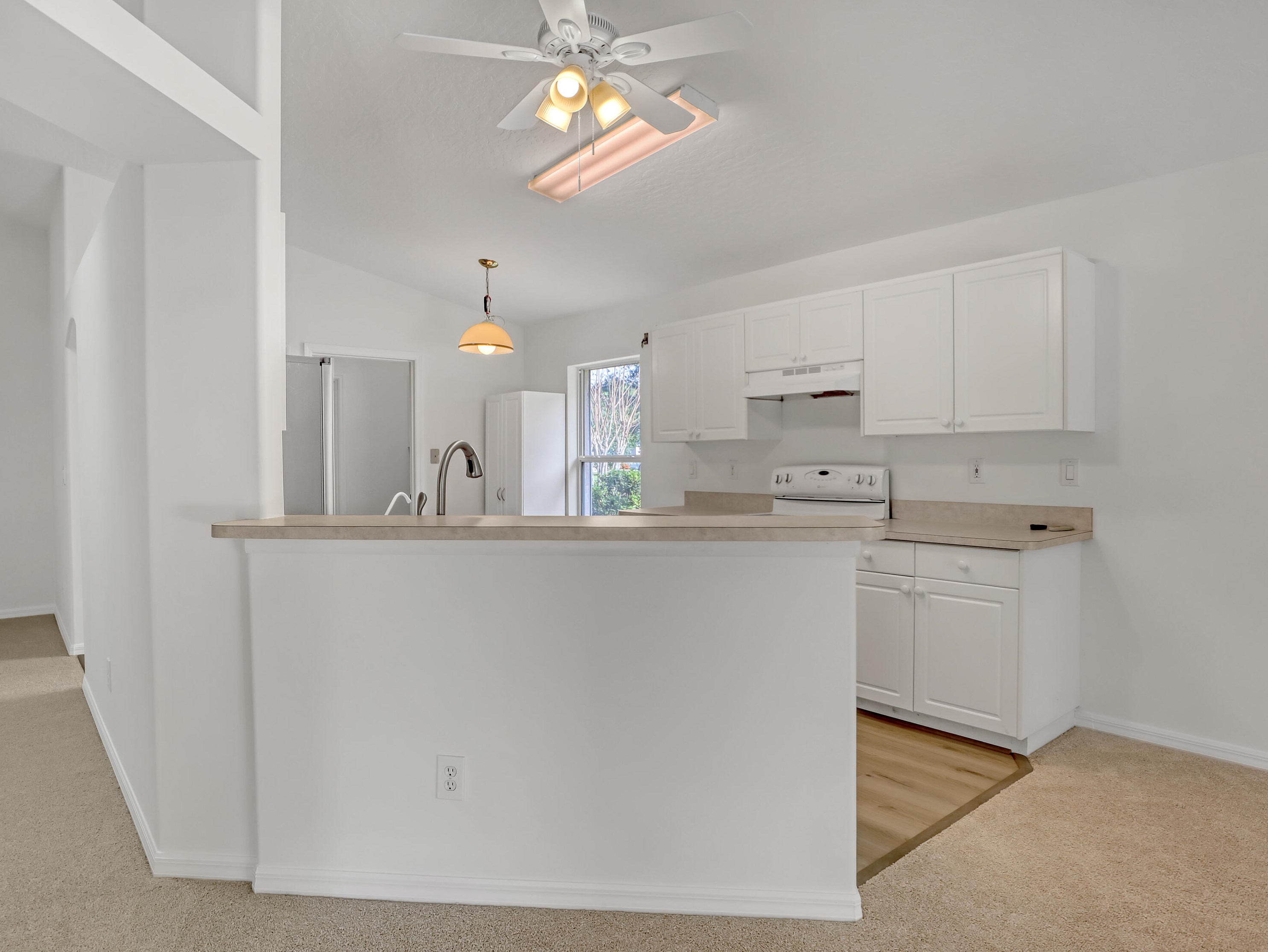 4217 Mount Carmel Ln, Melbourne, FL 32901-8665
