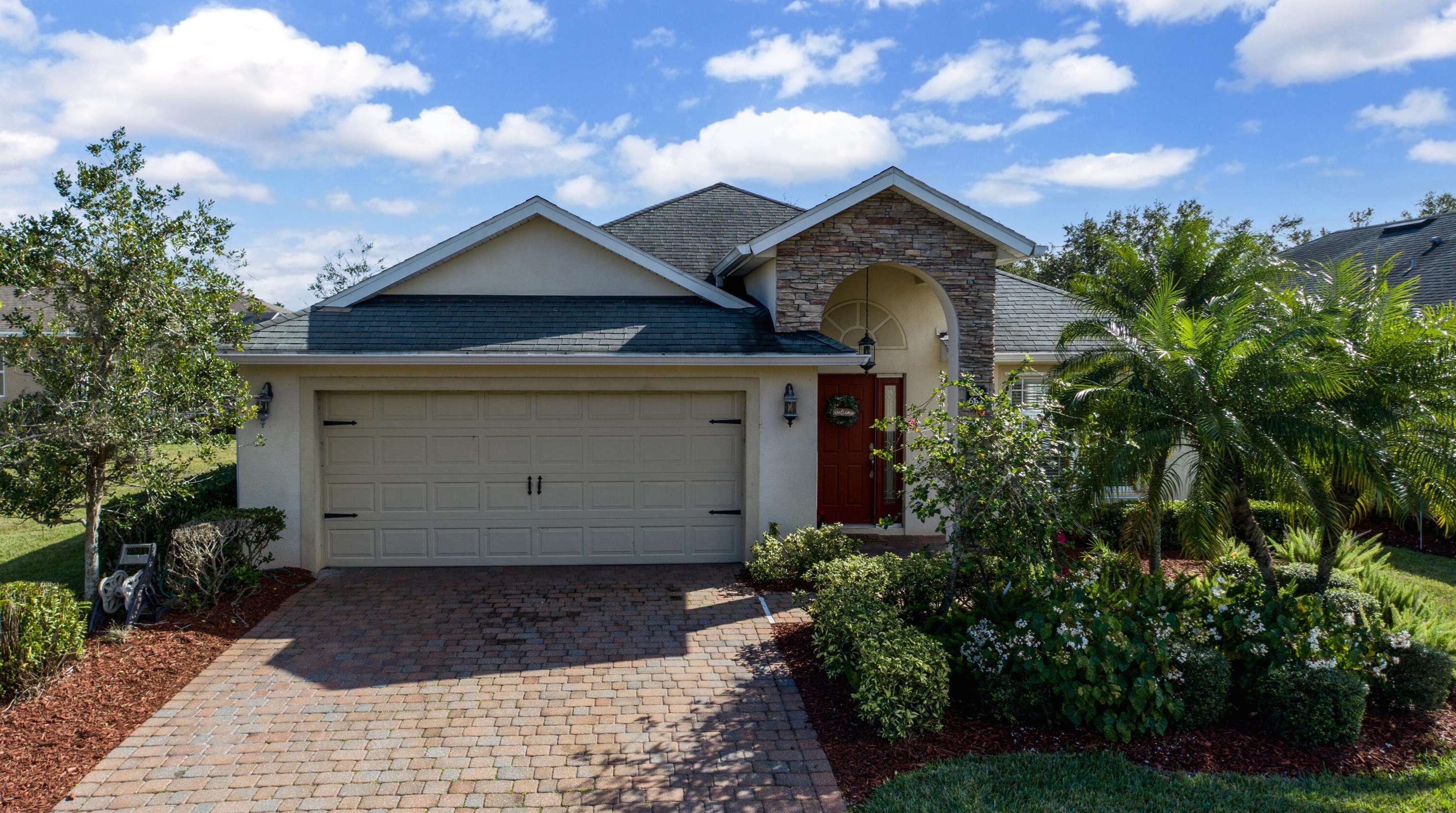 662 Rangewood Dr, Melbourne, FL 32909-6853